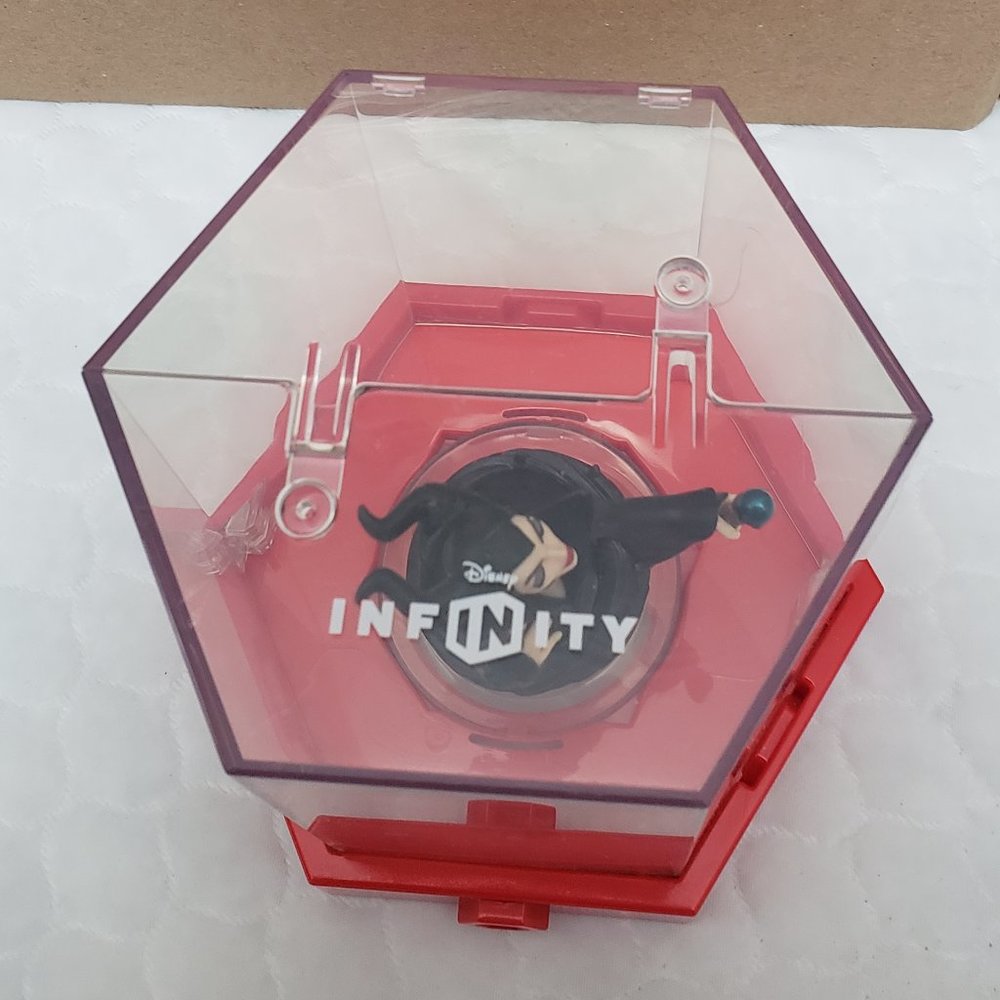 Disney Infinity Maleficent Figure With Display Case - Picture 4 of 4